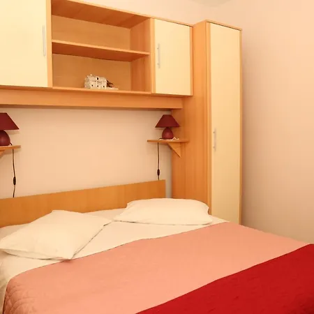 Holiday home Seaside House Prigradica, Korcula - 18002